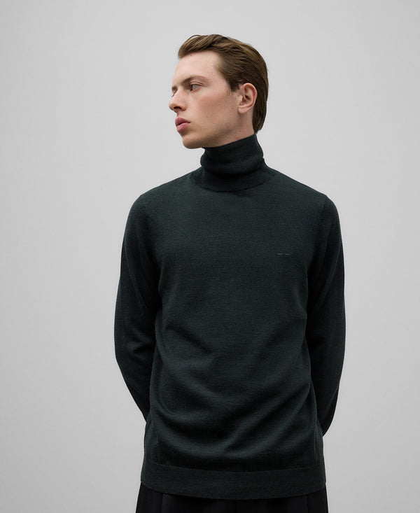 Merino wool turtleneck sweater man in dark green