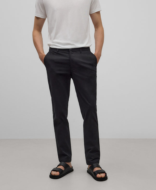 Slim fit cotton chino trousers man in black