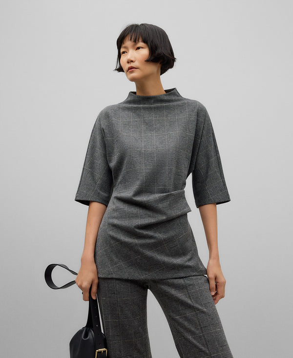 Turtleneck draped top woman in grey/black