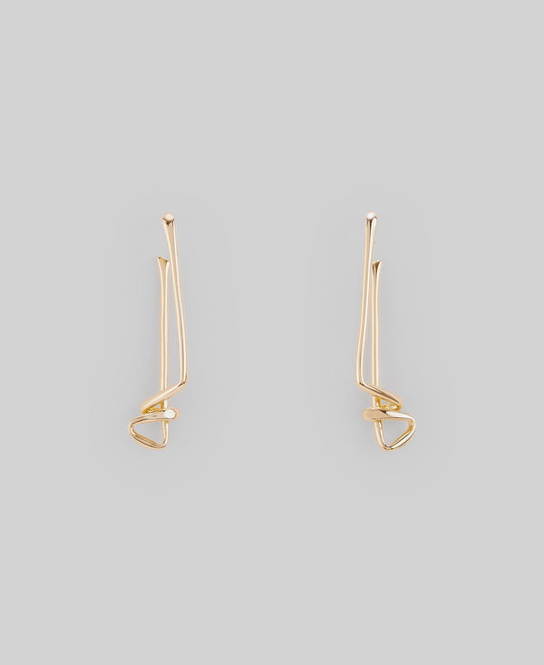 Twisted earrings woman in gold