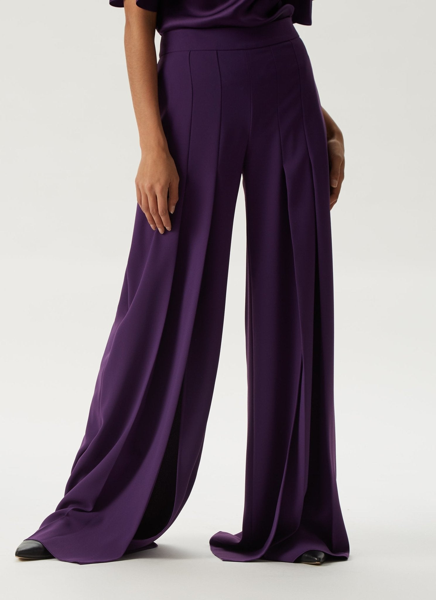 Deep purple flared trousers – Bluzat